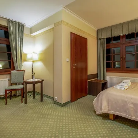 Hotel apartamentowy Jaśkowy Dworek 3*