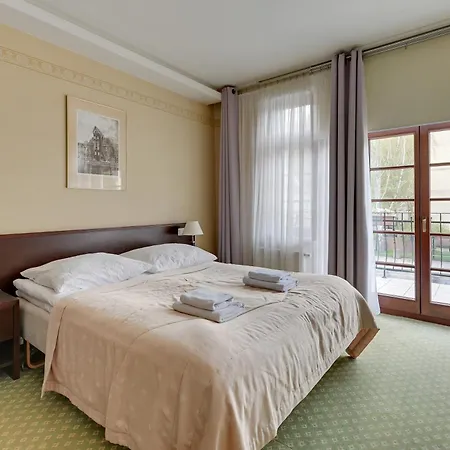 Jaskowy Dworek 4* Гданьск