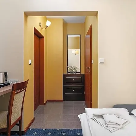 Apart-hotel Jaskowy Dworek 4*