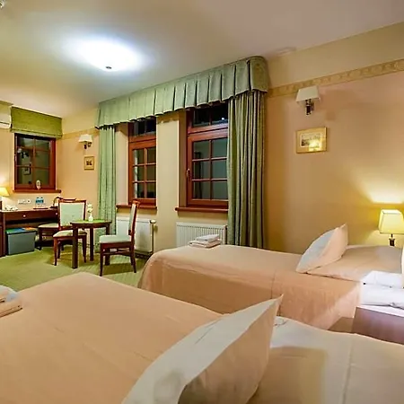 Jaskowy Dworek Apart-hotel 4*