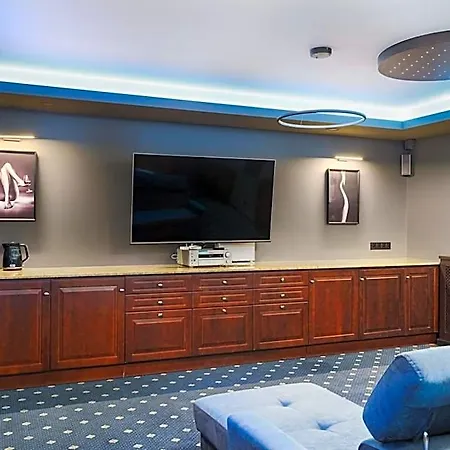 Jaskowy Dworek Apart-hotel 4*