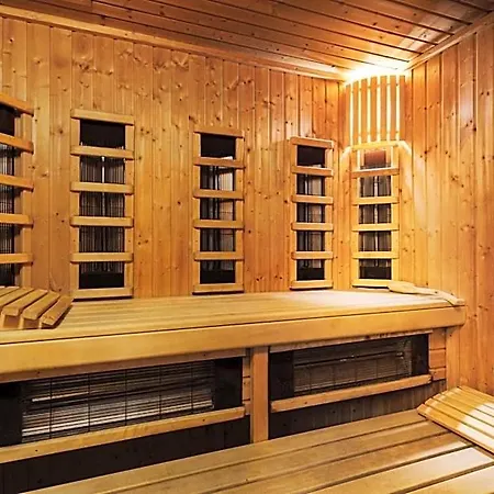 Jaskowy Dworek Apart-hotel 4*