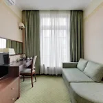 Jaskowy Dworek Aparthotel 4*
